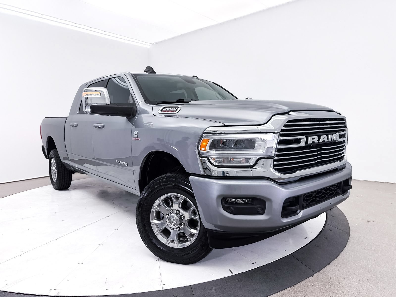 Used 2024 RAM 2500 Laramie w/ Protection Group AWD/4WD image 2