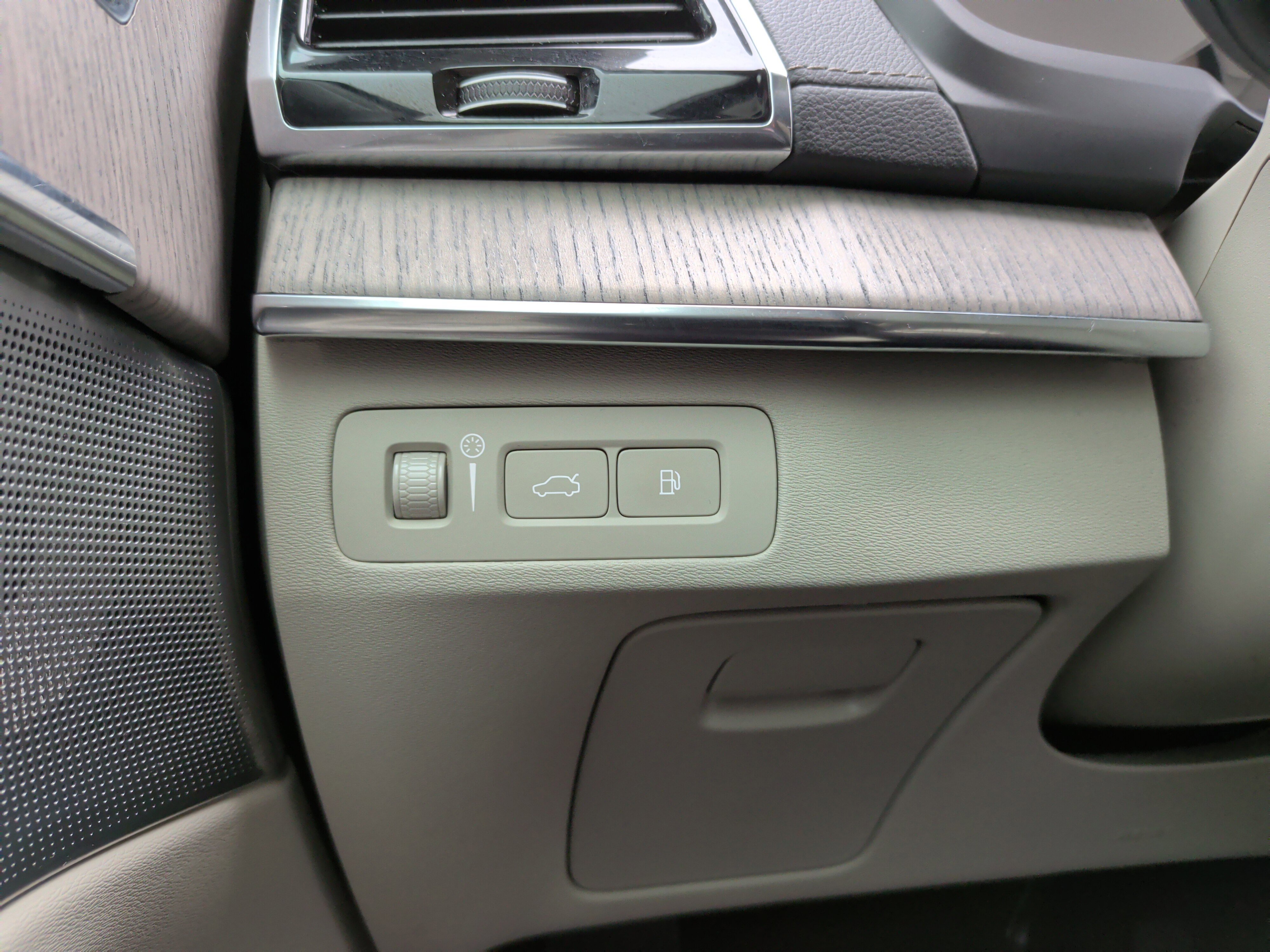 Used 2022 Volvo XC90 T8 Inscription w/ Advanced Package image 25