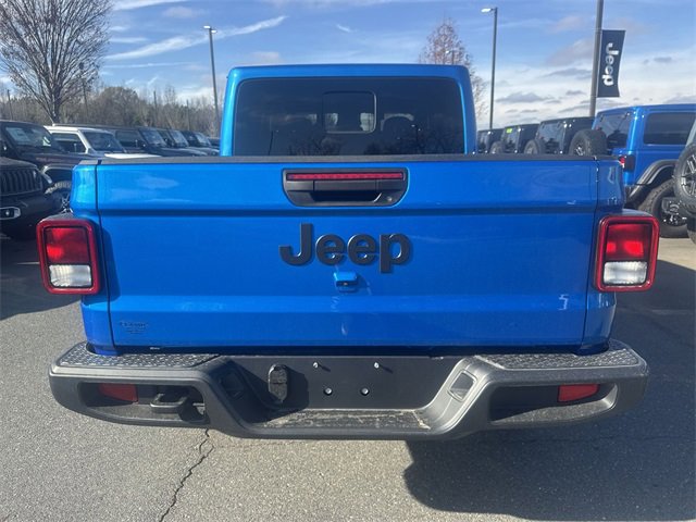 New 2025 Jeep Gladiator Sport image 12