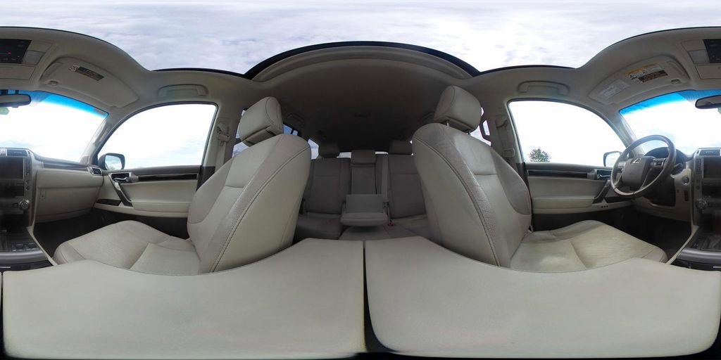 Used 2017 Lexus GX 460 Premium w/ Premium Package image 28