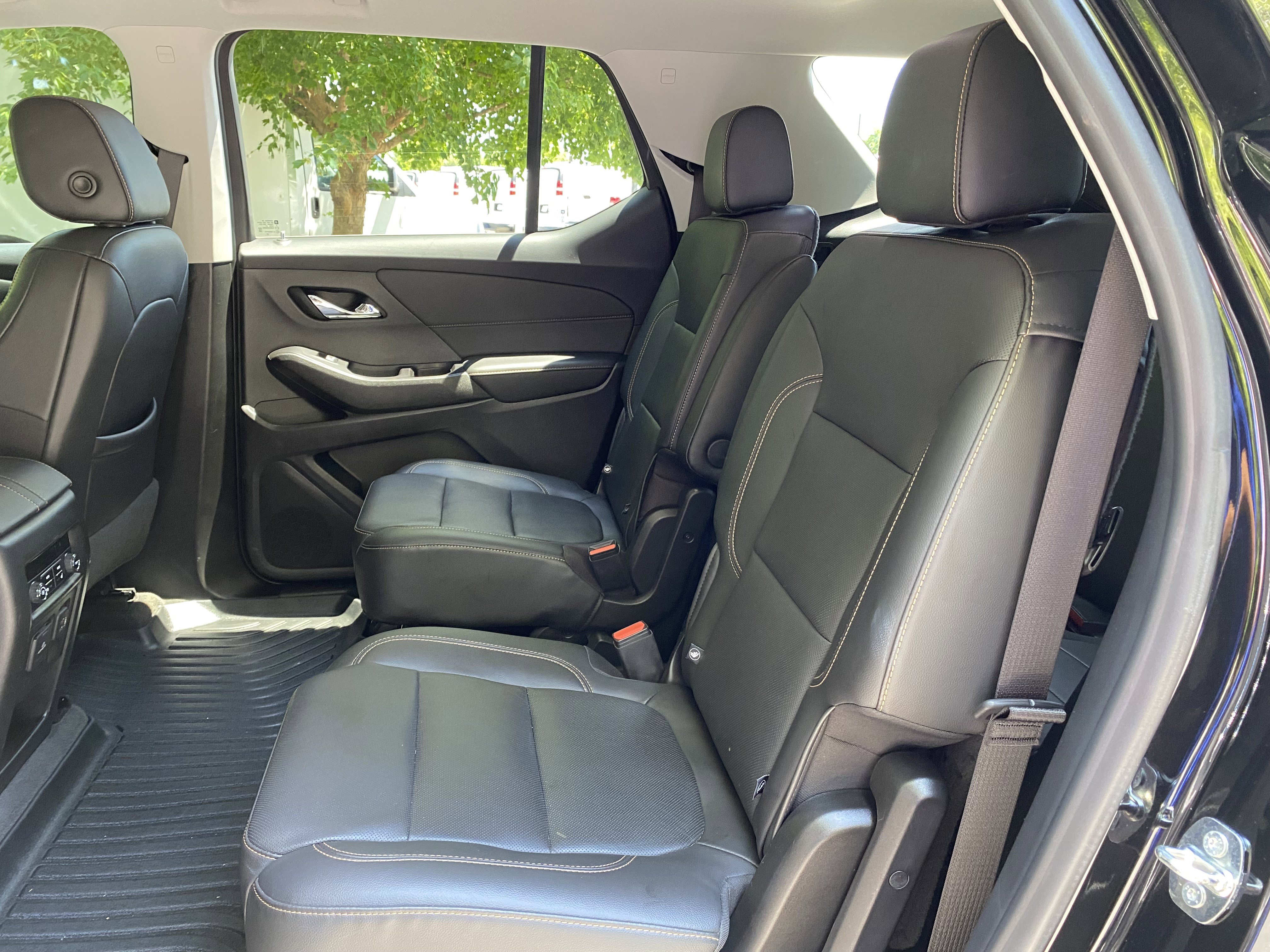 Used 2020 Chevrolet Traverse Premier w/ Redline Edition FWD image 38