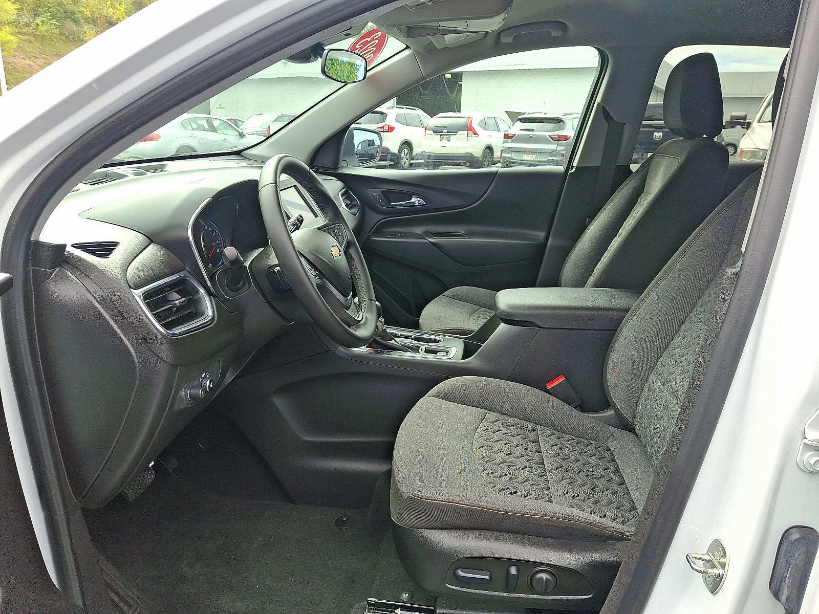 Used 2023 Chevrolet Equinox LT AWD/4WD image 13