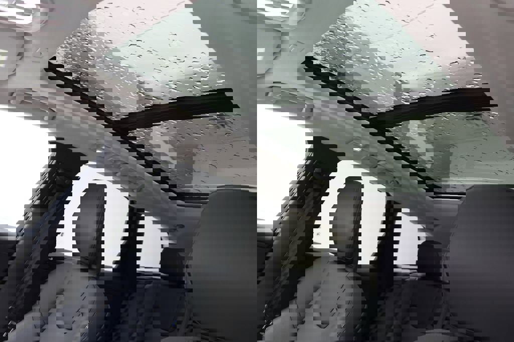 Used 2025 Volvo XC60 B5 Core AWD/4WD image 18