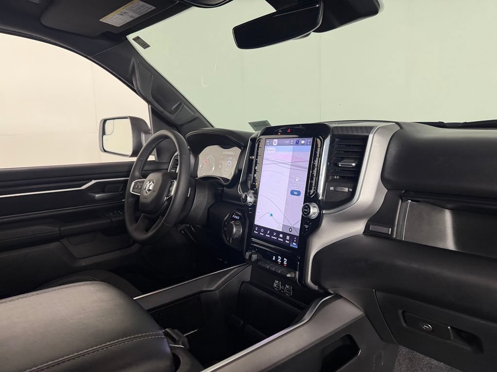 Used 2025 RAM 1500 Big Horn AWD/4WD image 32