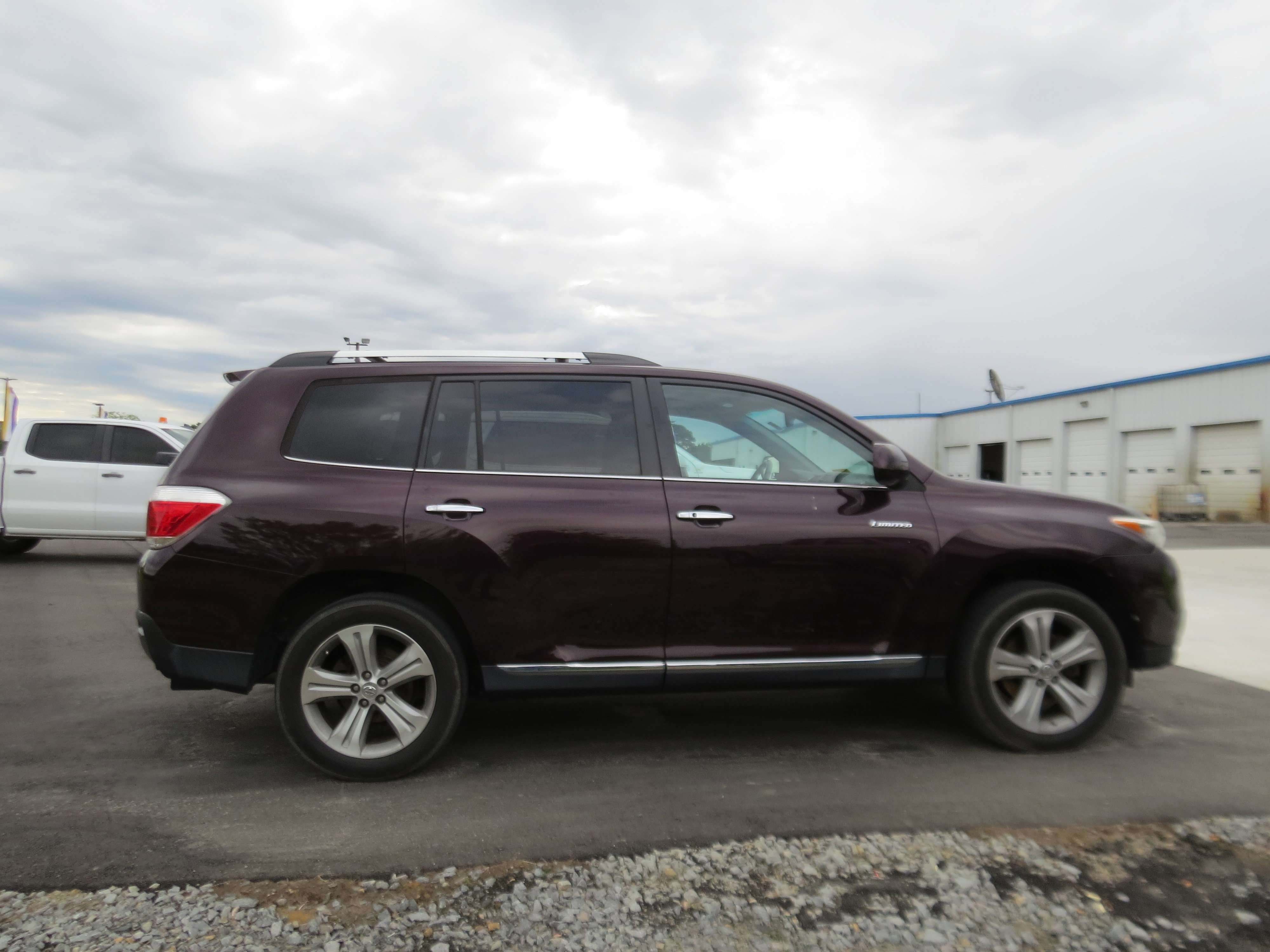 Used 2013 Toyota Highlander Limited FWD image 8