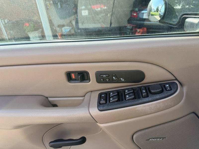 Used 2005 GMC Sierra 3500 SLT w/ Heavy-Duty Power Package AWD/4WD image 37