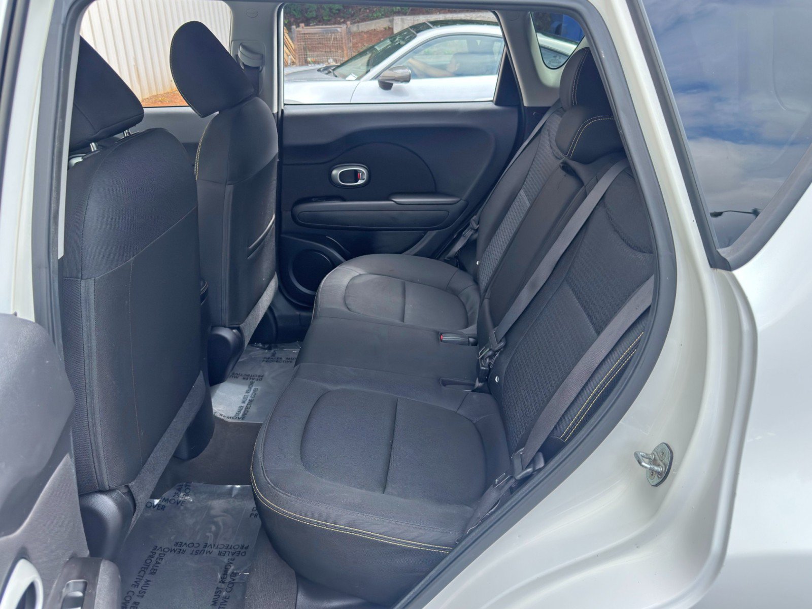 Used 2016 Kia Soul + FWD image 32