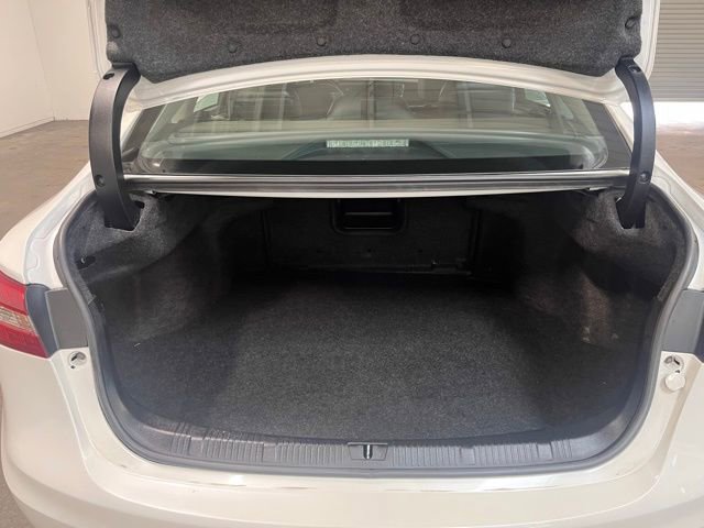 Used 2016 Toyota Avalon Limited w/ Toyota Safety Sense Package image 16