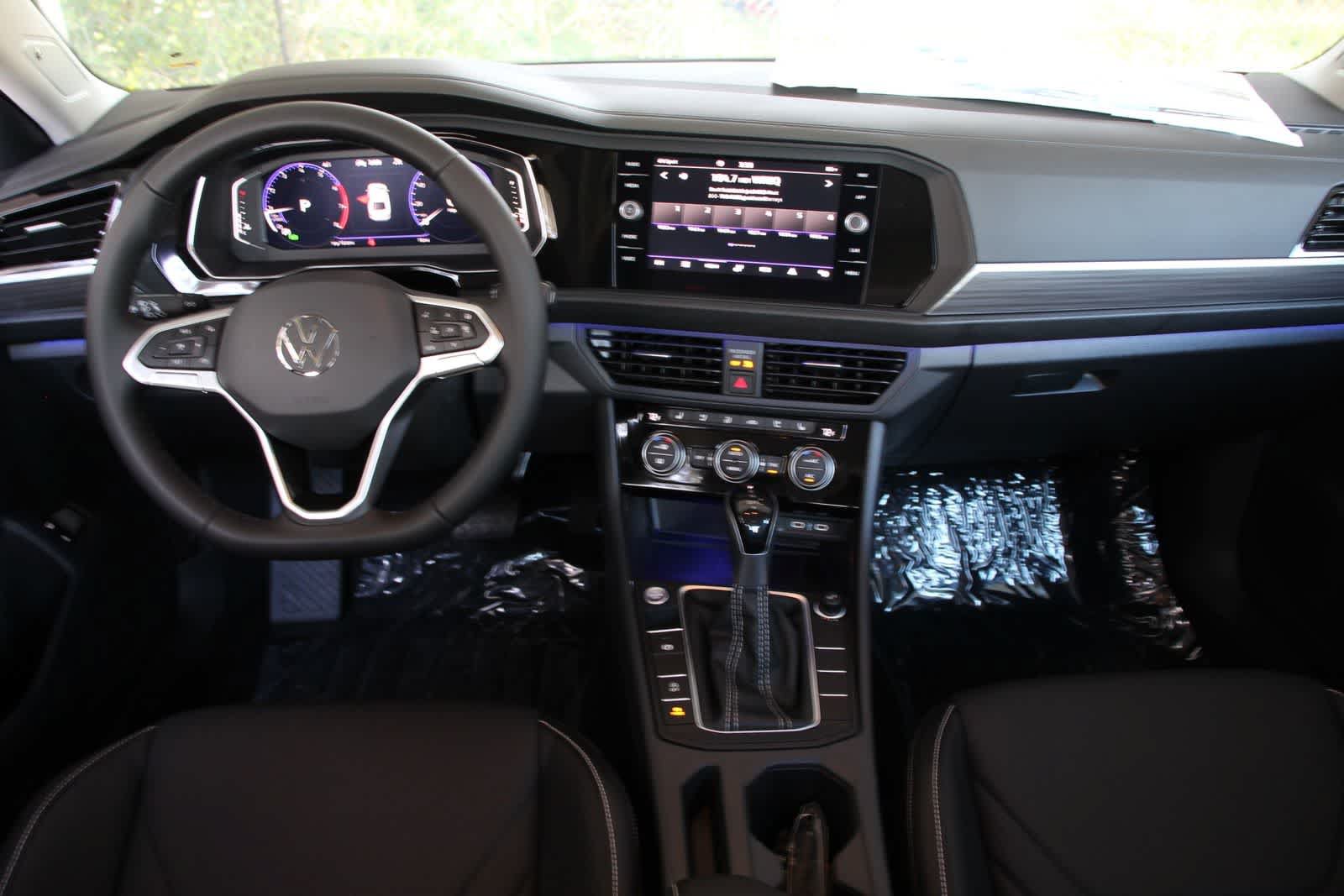 Used 2024 Volkswagen Jetta SEL FWD image 15