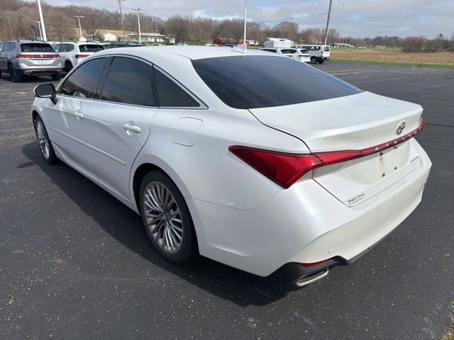 Used 2019 Toyota Avalon Limited w/ Advanced Safety Package image 3