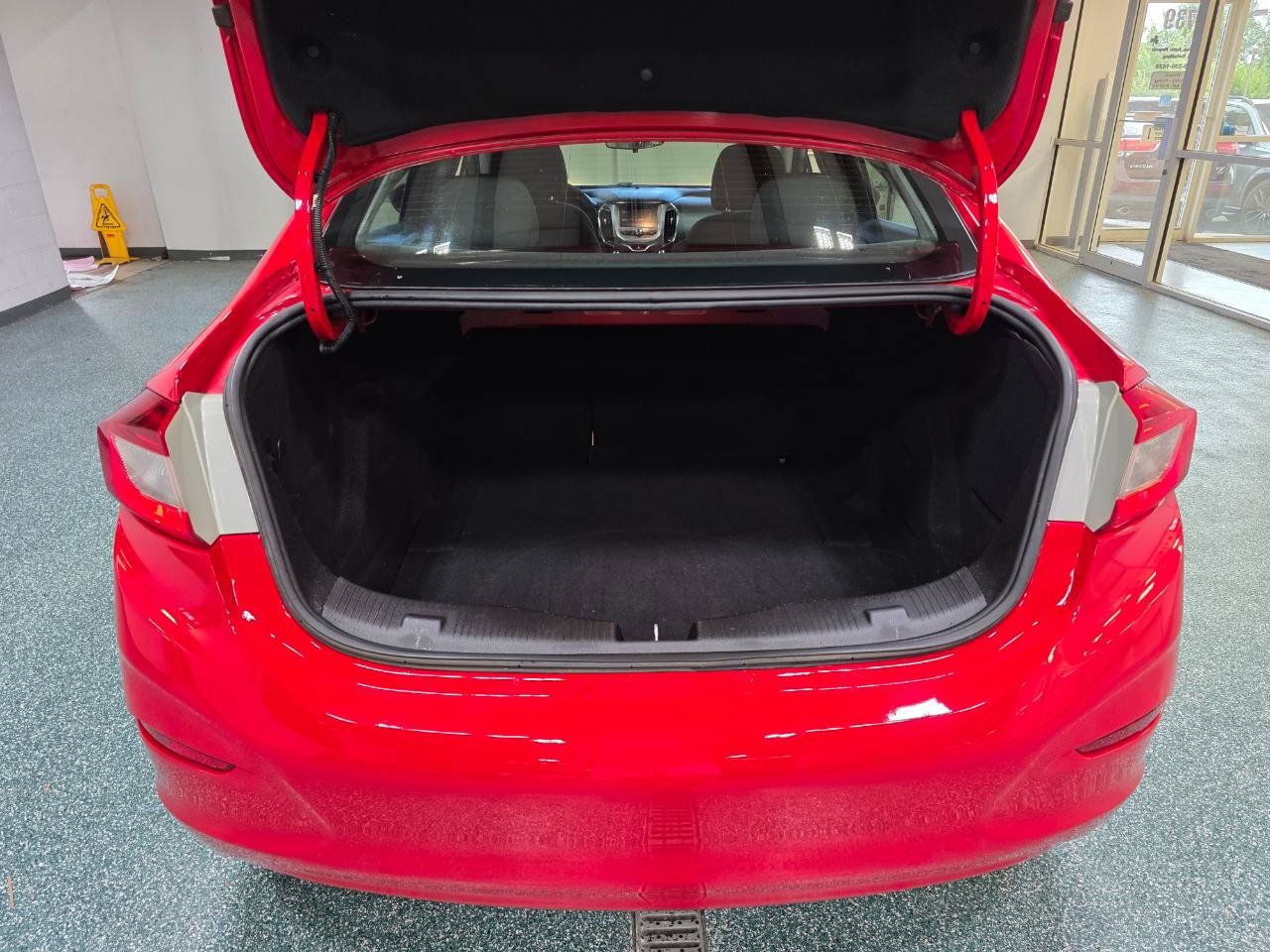 Used 2016 Chevrolet Cruze LT FWD image 19