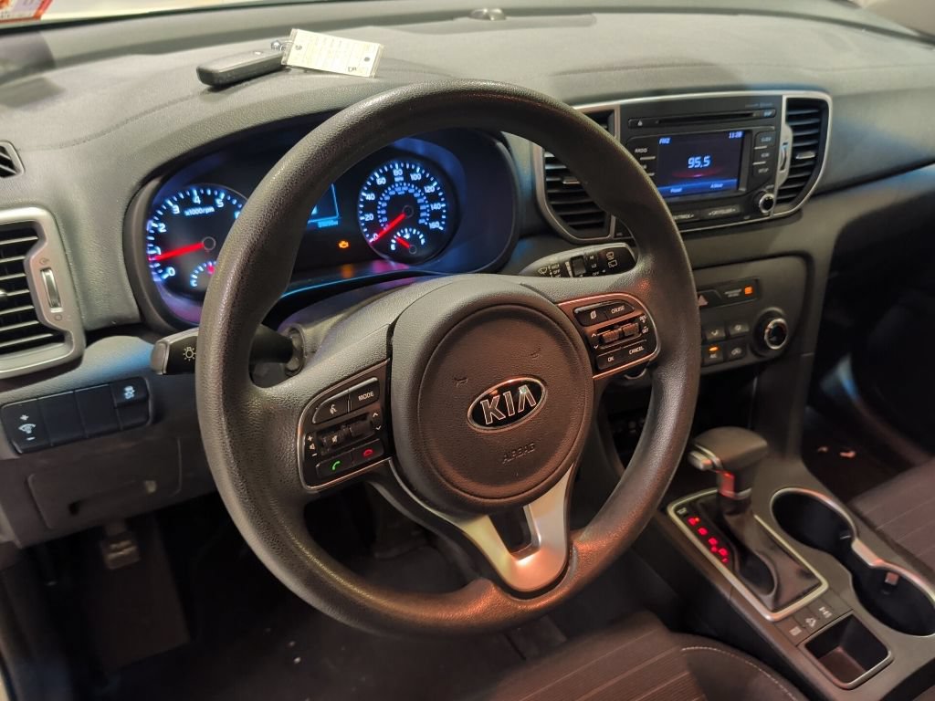 Used 2018 Kia Sportage LX AWD/4WD image 4