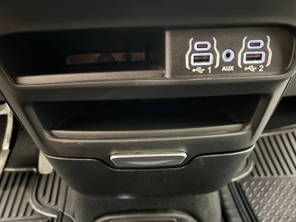 Used 2025 Chrysler Pacifica Select FWD image 55