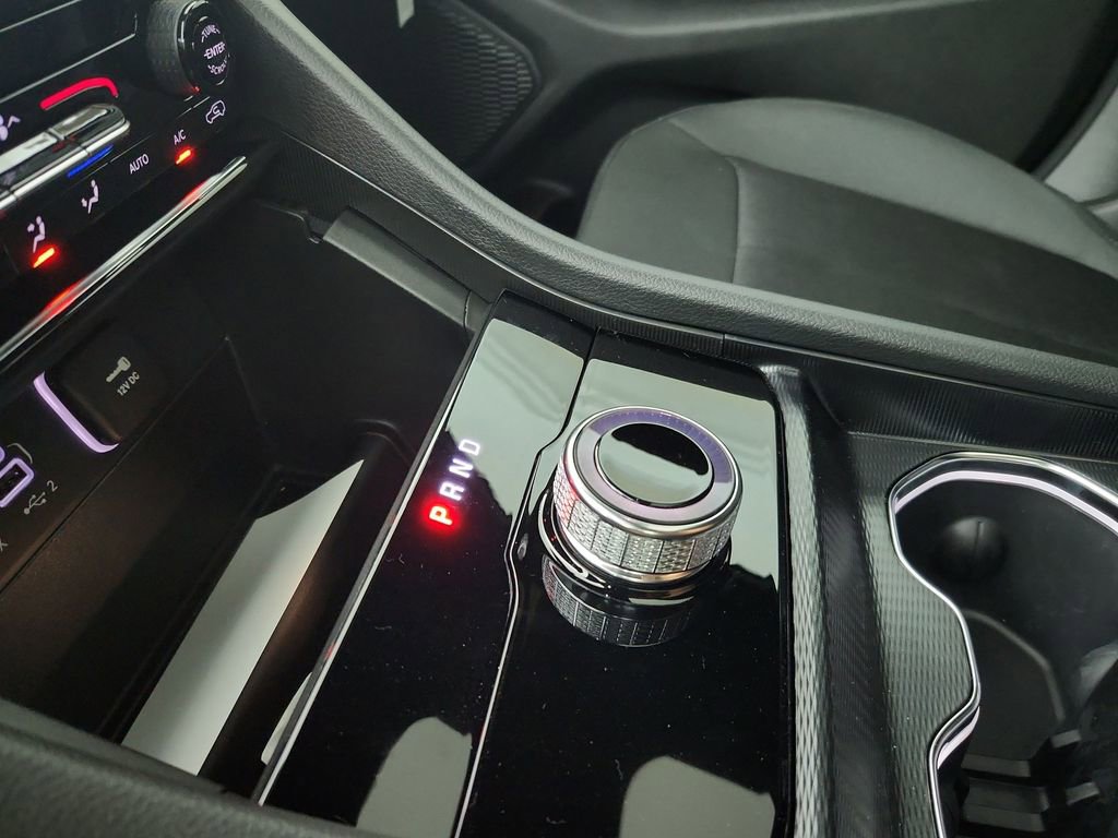 New 2025 Jeep Grand Cherokee L Laredo image 28