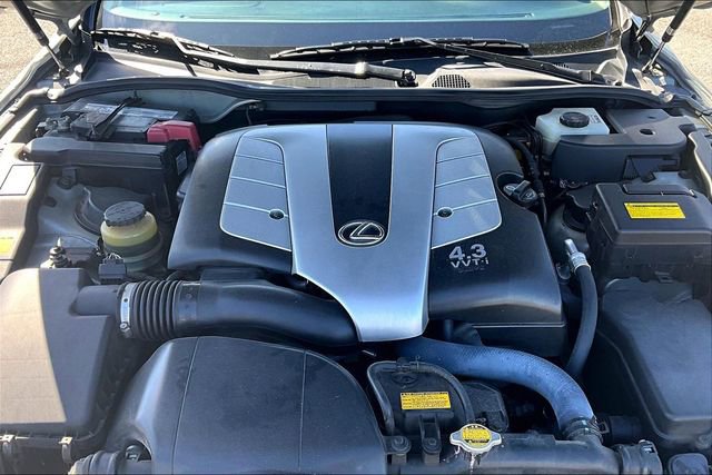 Used 2005 Lexus SC 430 Convertible image 31