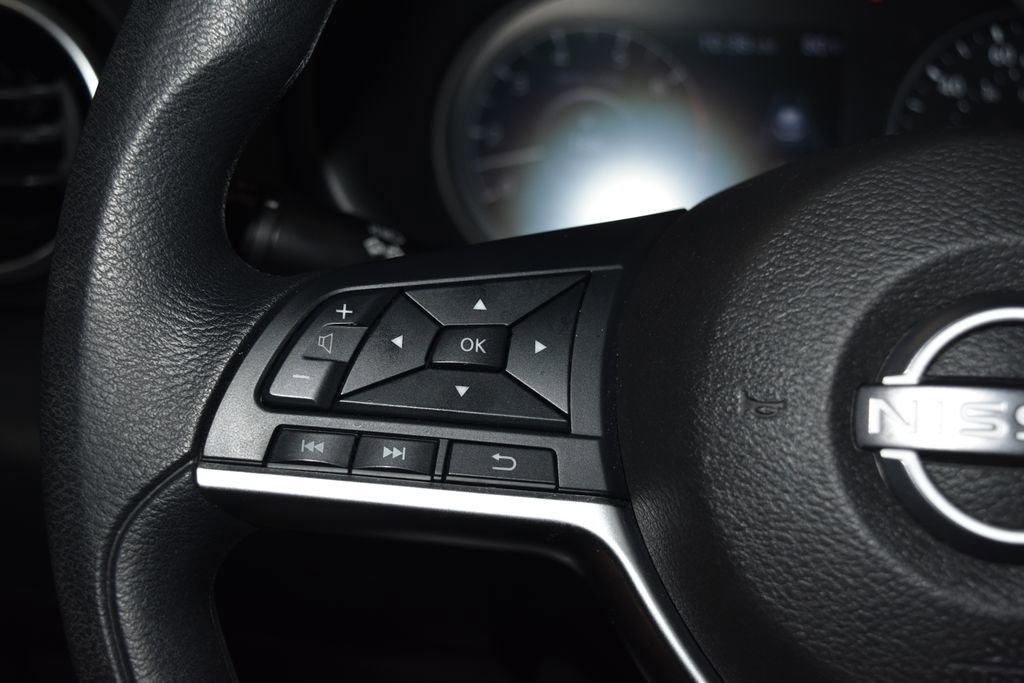 Certified 2022 Nissan Kicks SV w/ Interior Electronics Package image 7