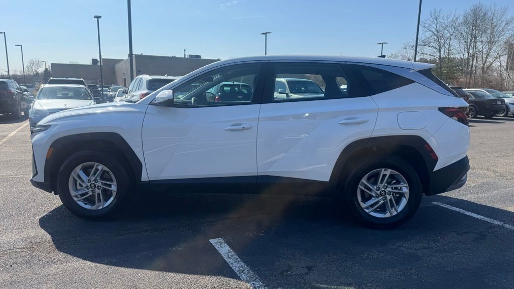 Used 2026 Hyundai Tucson SE AWD/4WD image 3