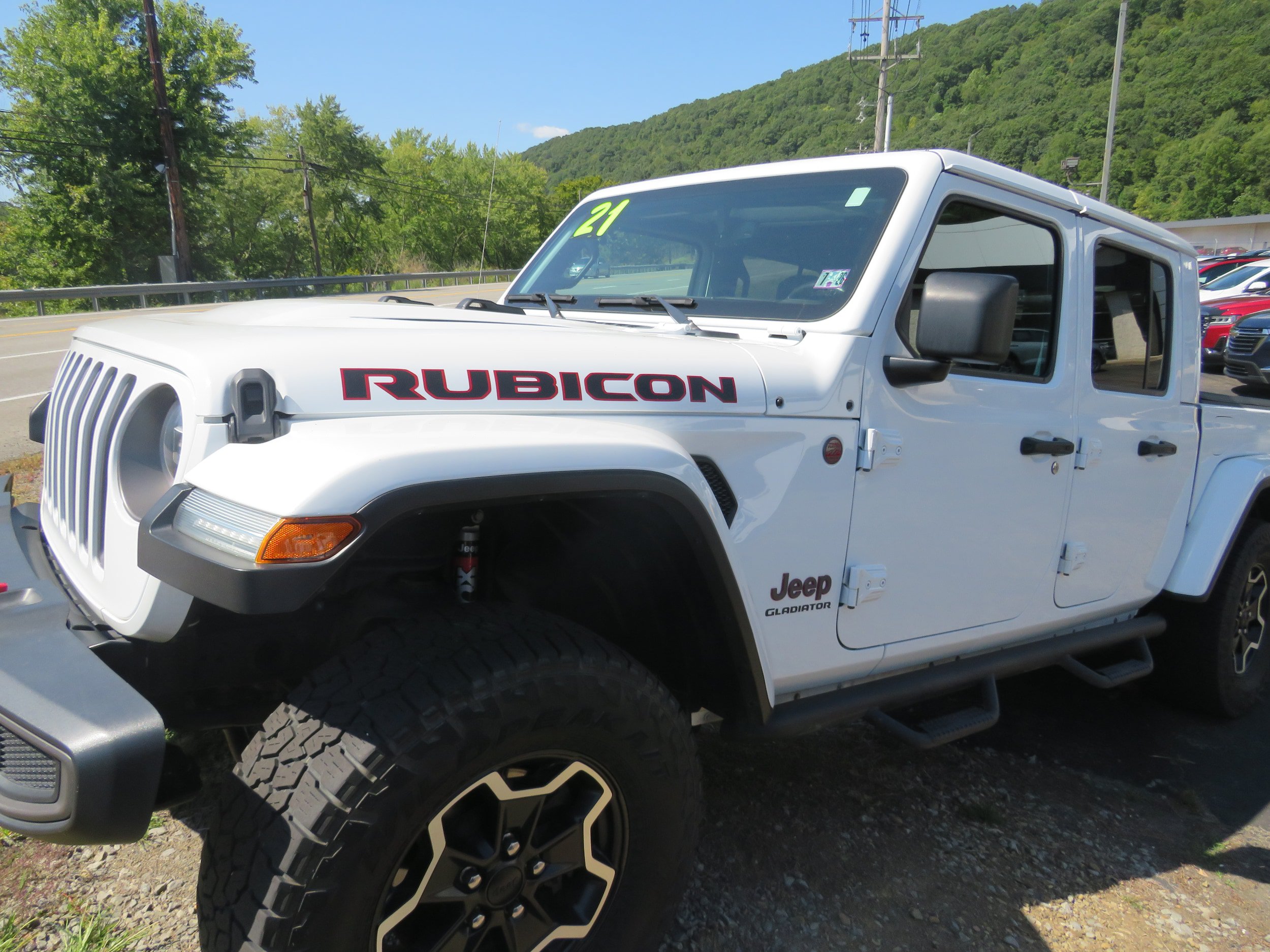Used 2021 Jeep Gladiator Rubicon AWD/4WD image 3