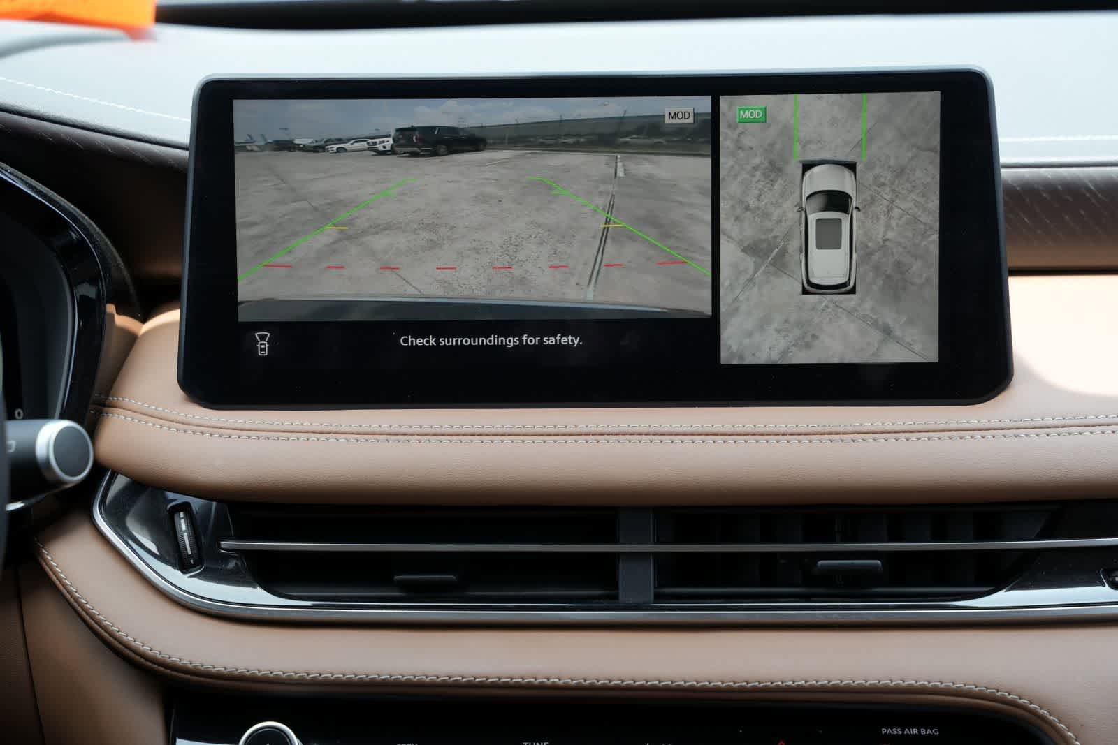 Used 2023 INFINITI QX60 Sensory w/ Vision Package AWD/4WD image 14