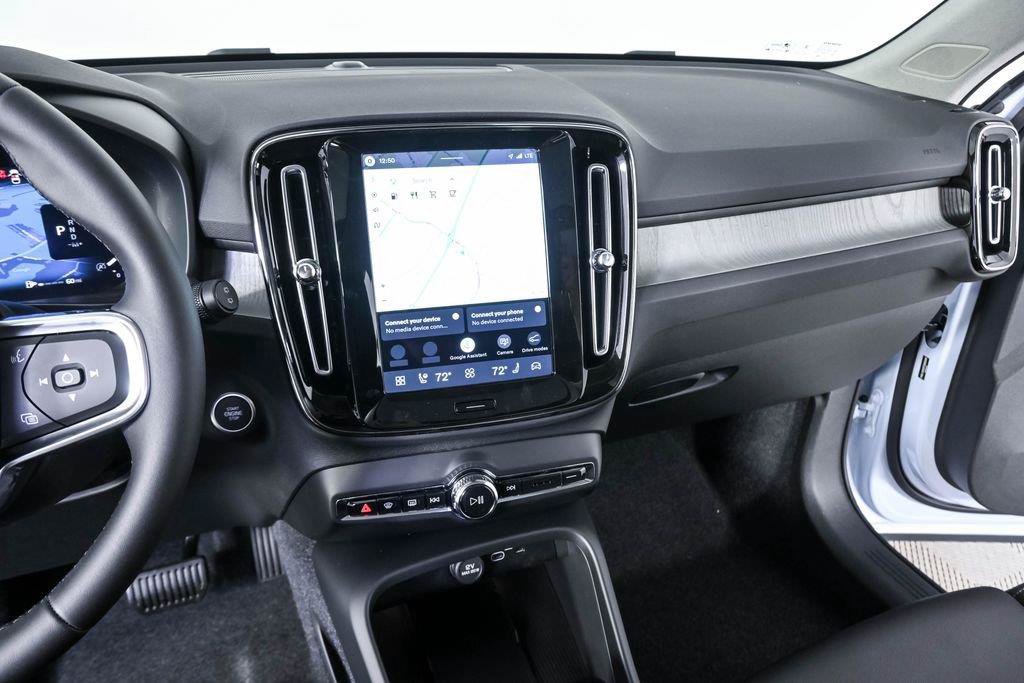 New 2026 Volvo XC40 B5 Plus w/ Protection Package Premier AWD/4WD image 12