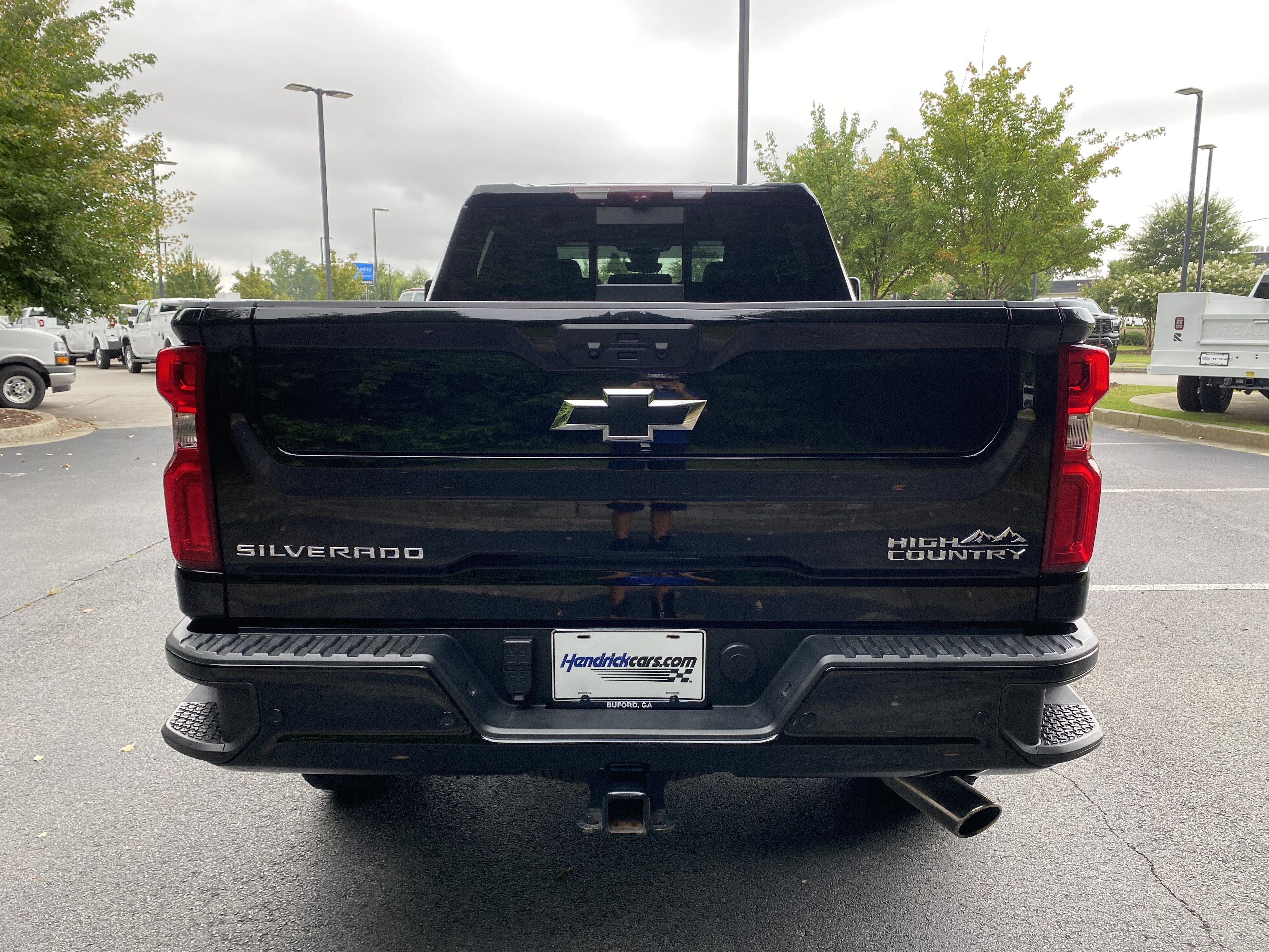 Used 2024 Chevrolet Silverado 2500 High Country w/ High Country Premium Package AWD/4WD image 8