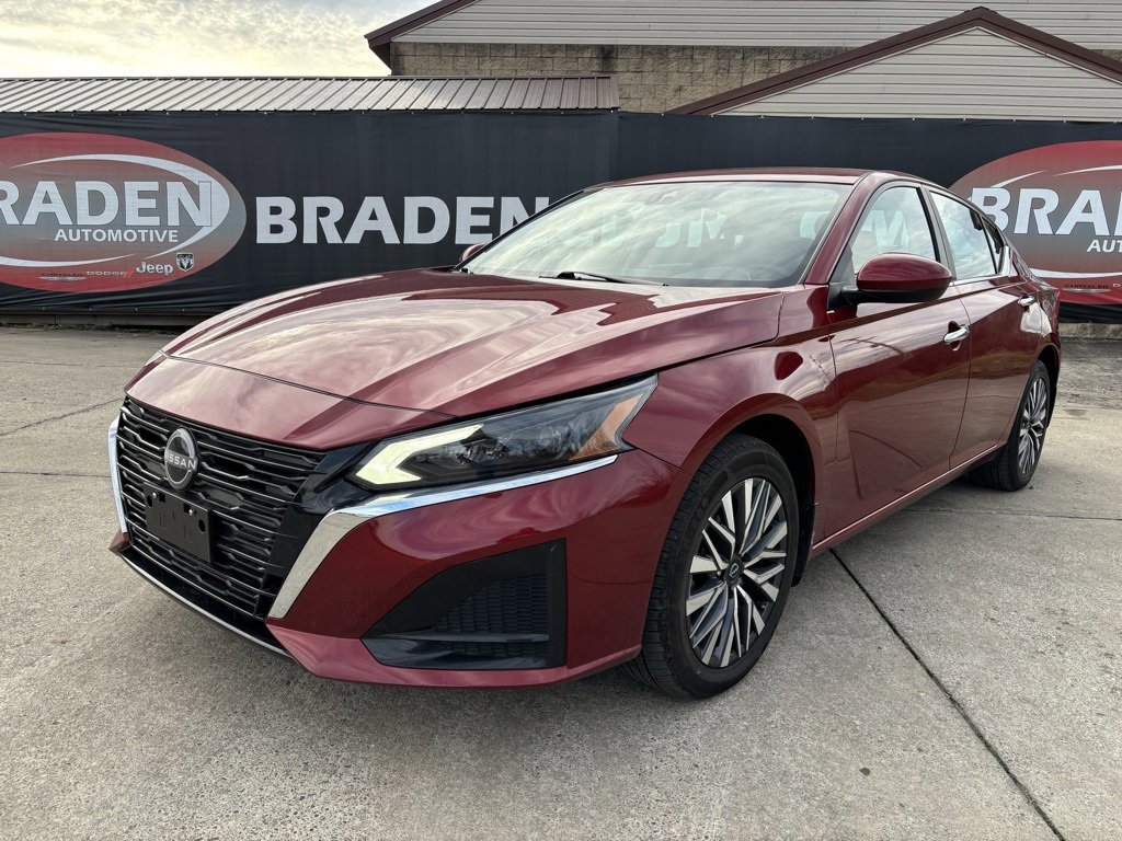 Used 2023 Nissan Altima 2.5 SV image 3