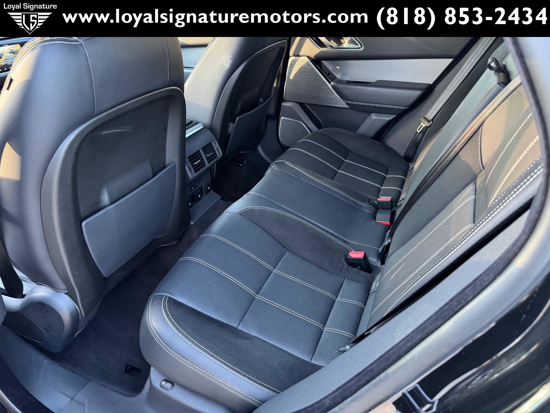 Used 2018 Land Rover Range Rover Velar R-Dynamic SE image 14