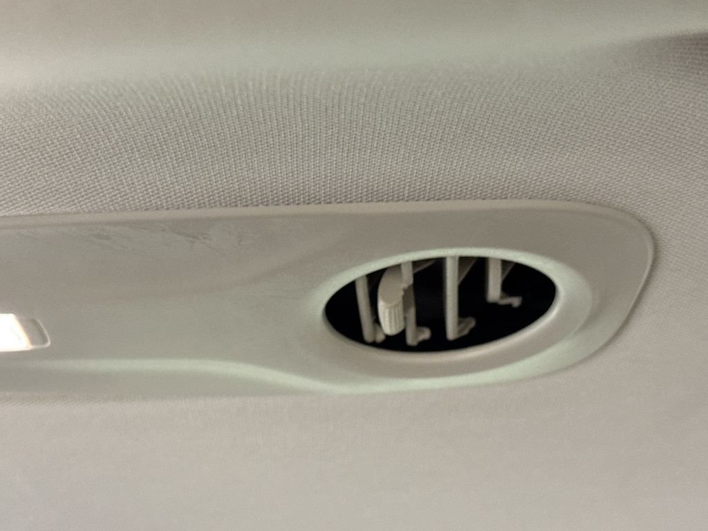 Used 2022 Chrysler Pacifica Touring-L FWD image 28