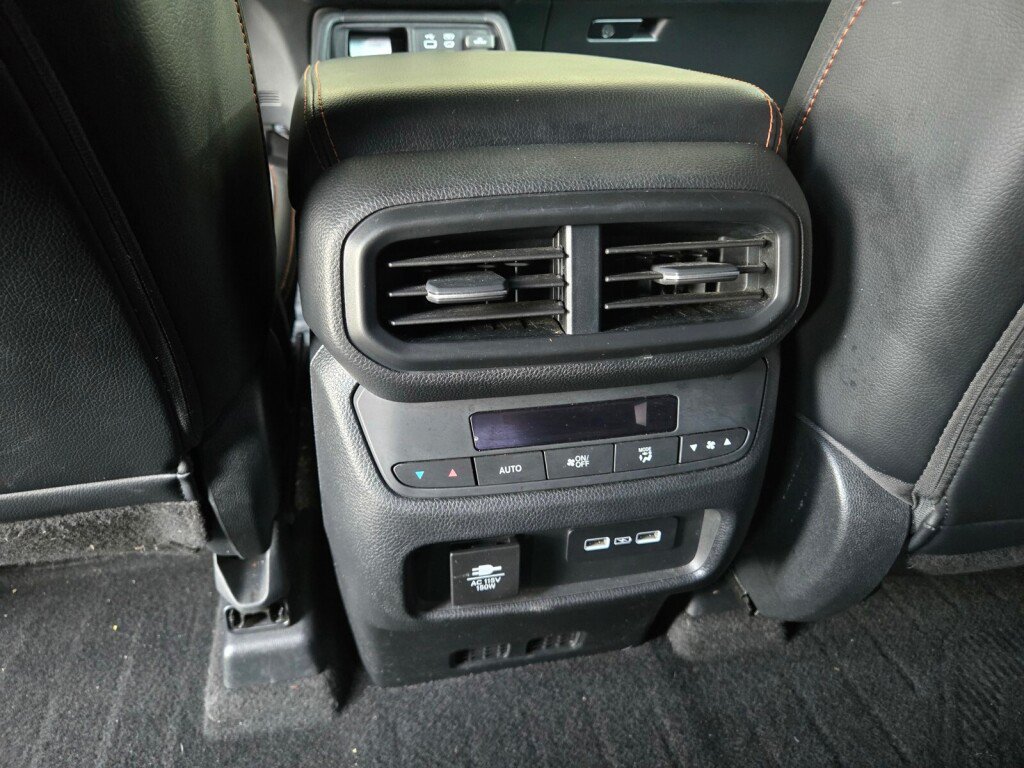 Certified 2023 Honda Pilot TrailSport image 16
