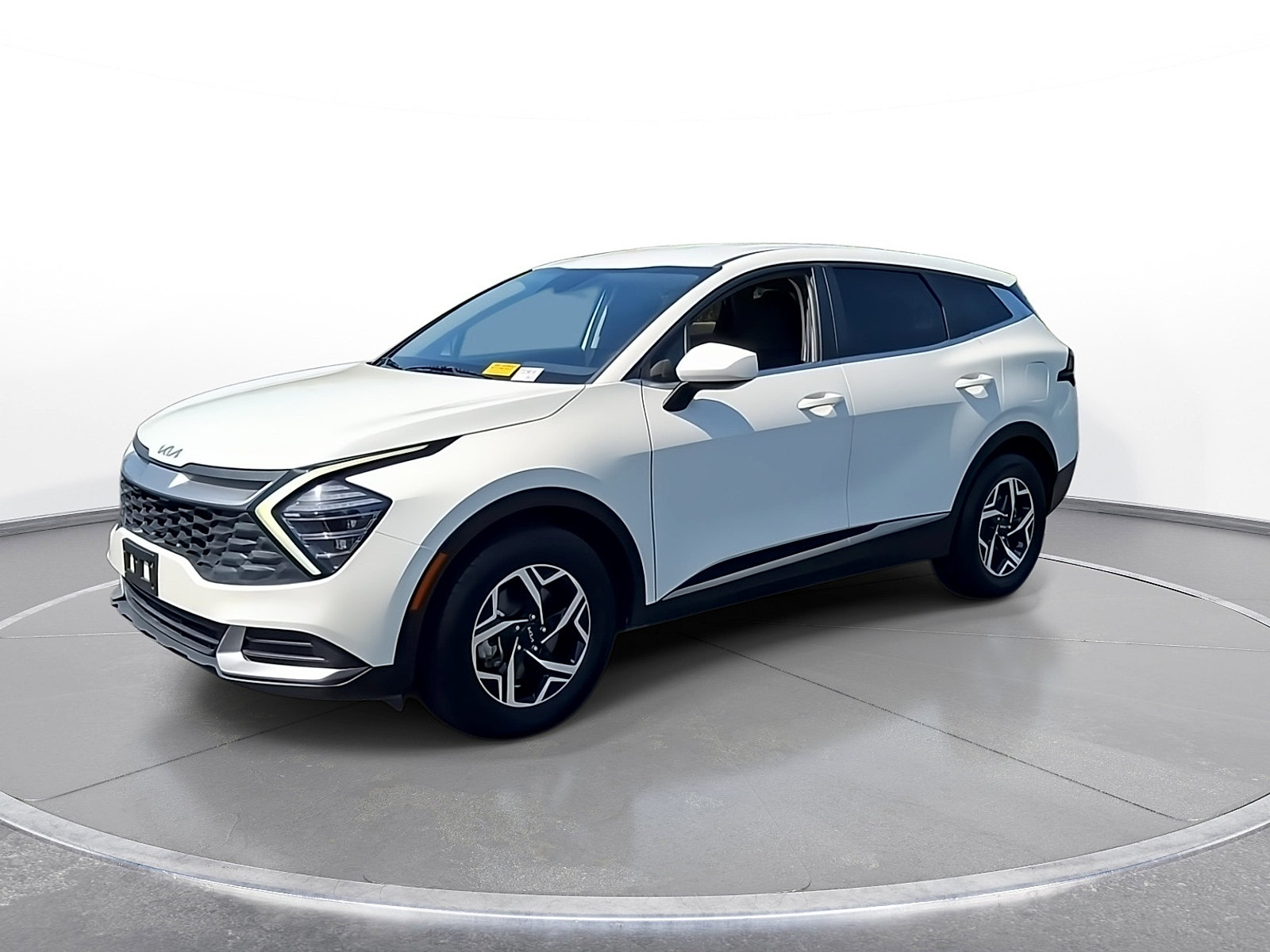 Used 2024 Kia Sportage LX FWD image 4