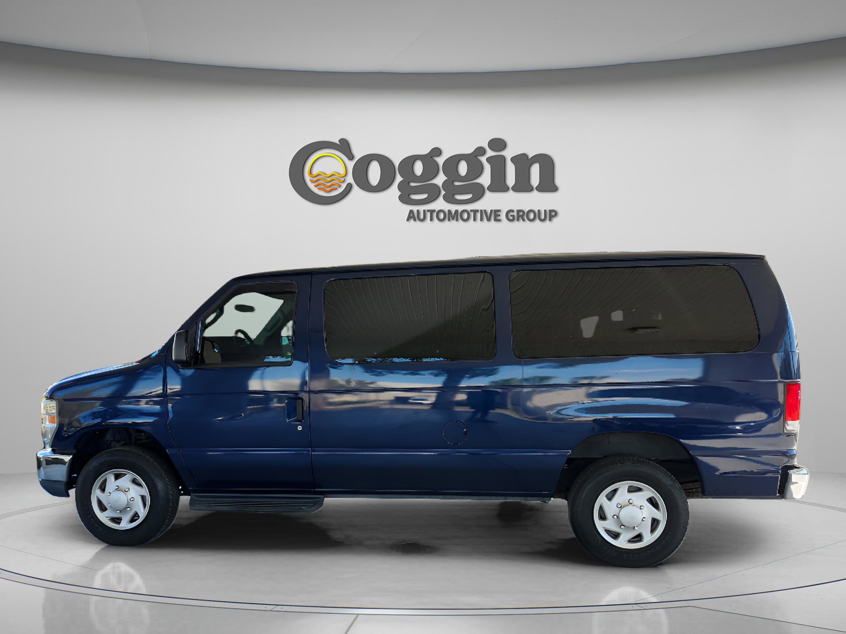 Used 2013 Ford E-350 and Econoline 350 XLT image 2