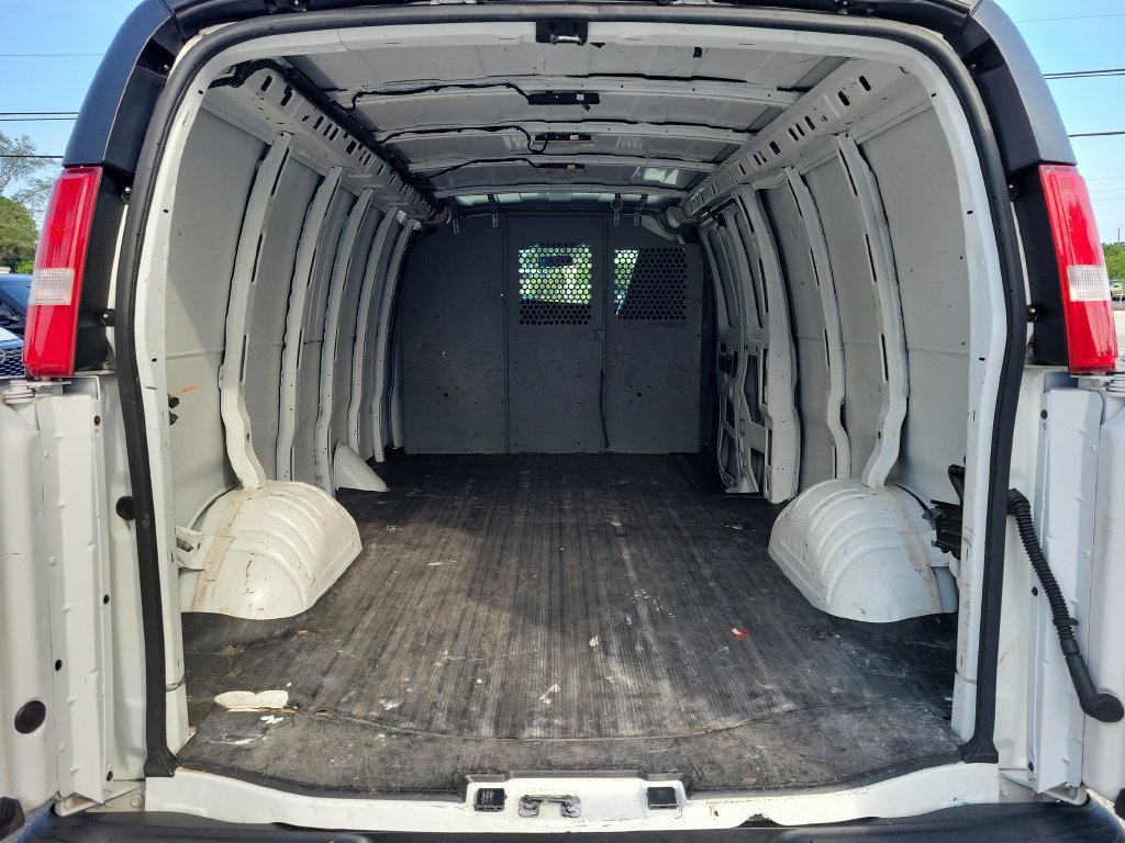 Used 2021 Chevrolet Express 2500 Extended w/ Driver Convenience Package RWD image 15