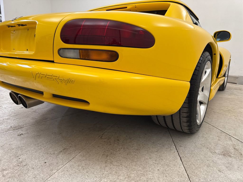 Used 2002 Dodge Viper RT/10 image 15