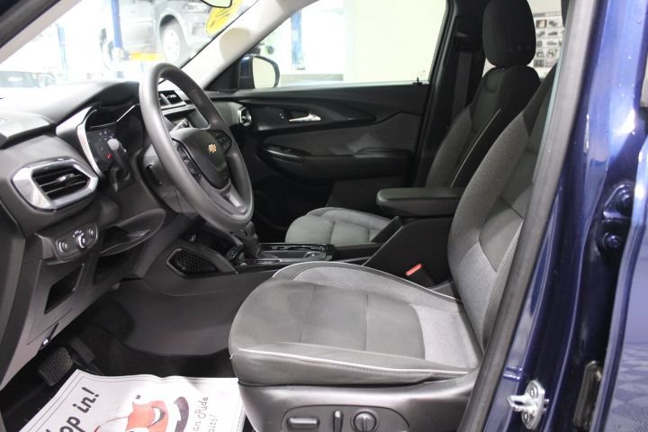 Used 2022 Chevrolet TrailBlazer LT AWD/4WD image 18