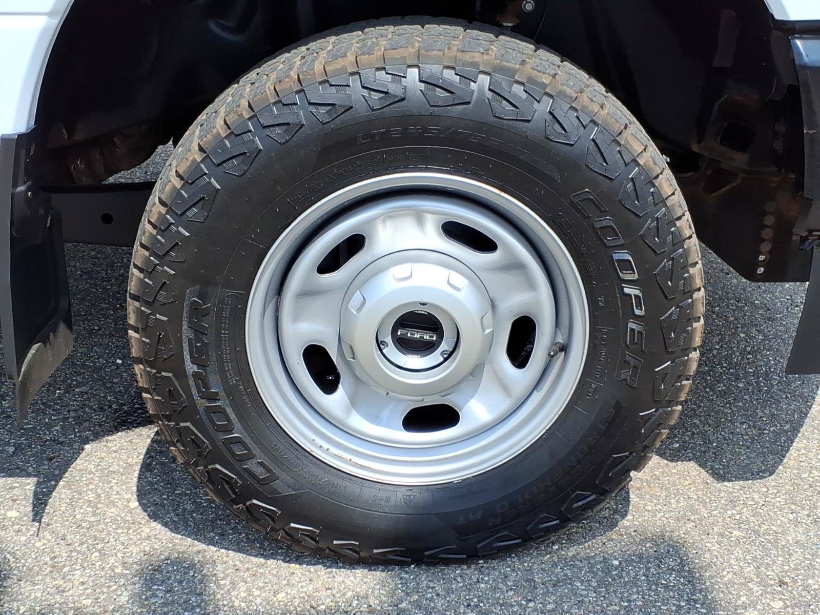 Used 2022 Ford F350 XL w/ Power Equipment Group AWD/4WD image 10