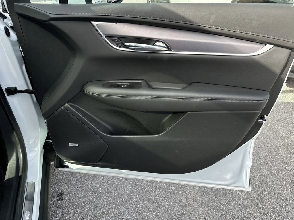 New 2025 Cadillac XT6 Luxury FWD image 37