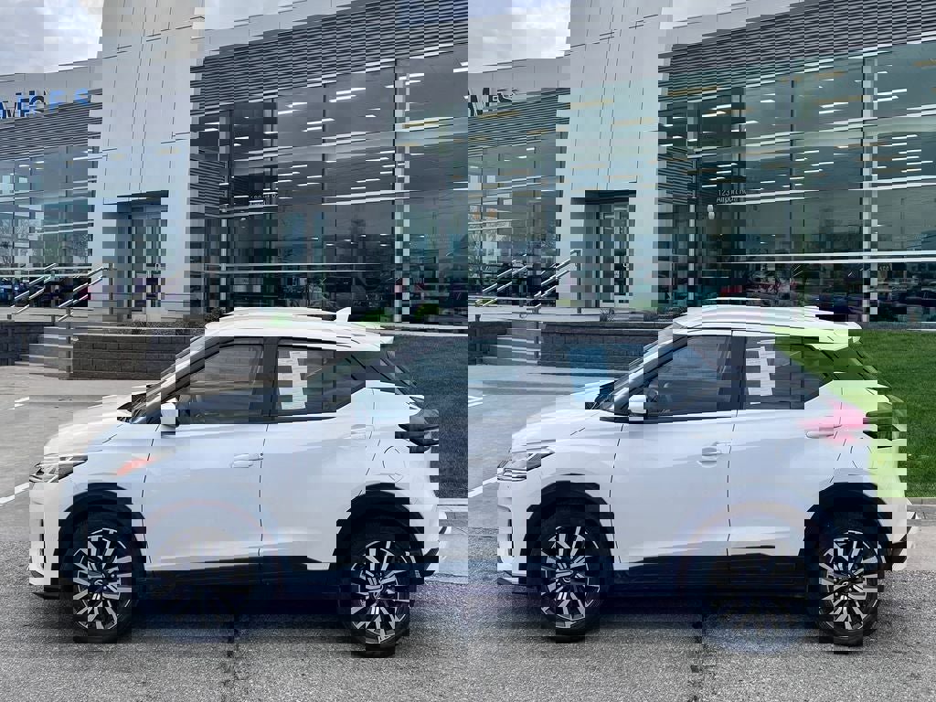 Used 2021 Nissan Kicks SV FWD image 3