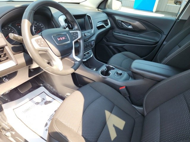 Used 2024 GMC Terrain SLE image 27