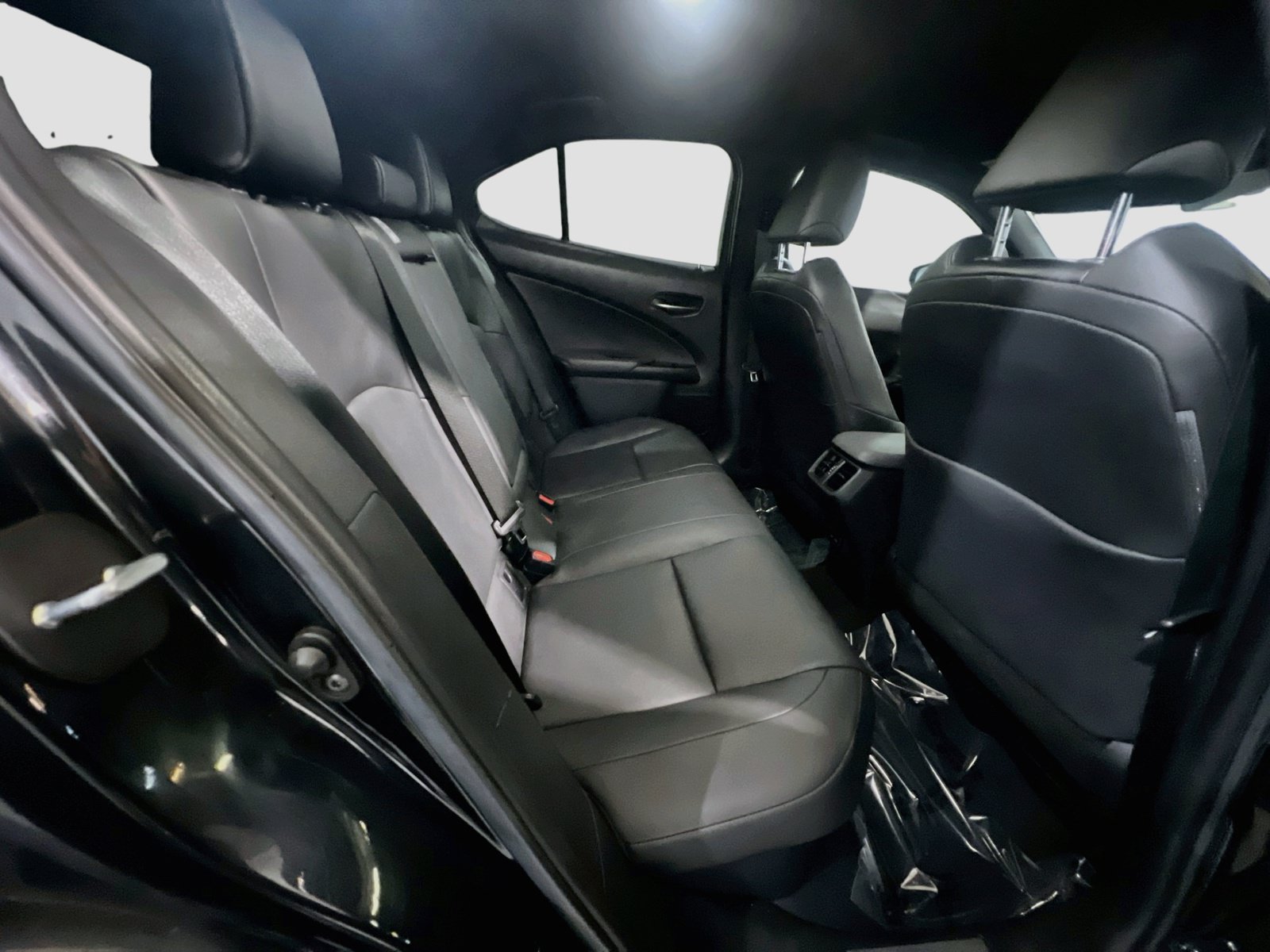 Used 2023 Lexus UX 250h AWD image 19