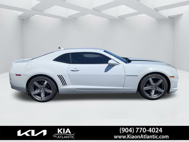 Used 2013 Chevrolet Camaro SS w/ RS Package RWD image 2