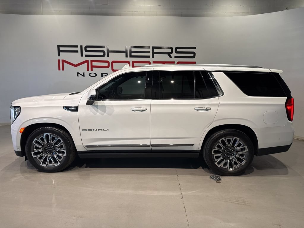 Used 2024 GMC Yukon Denali Ultimate AWD/4WD image 3