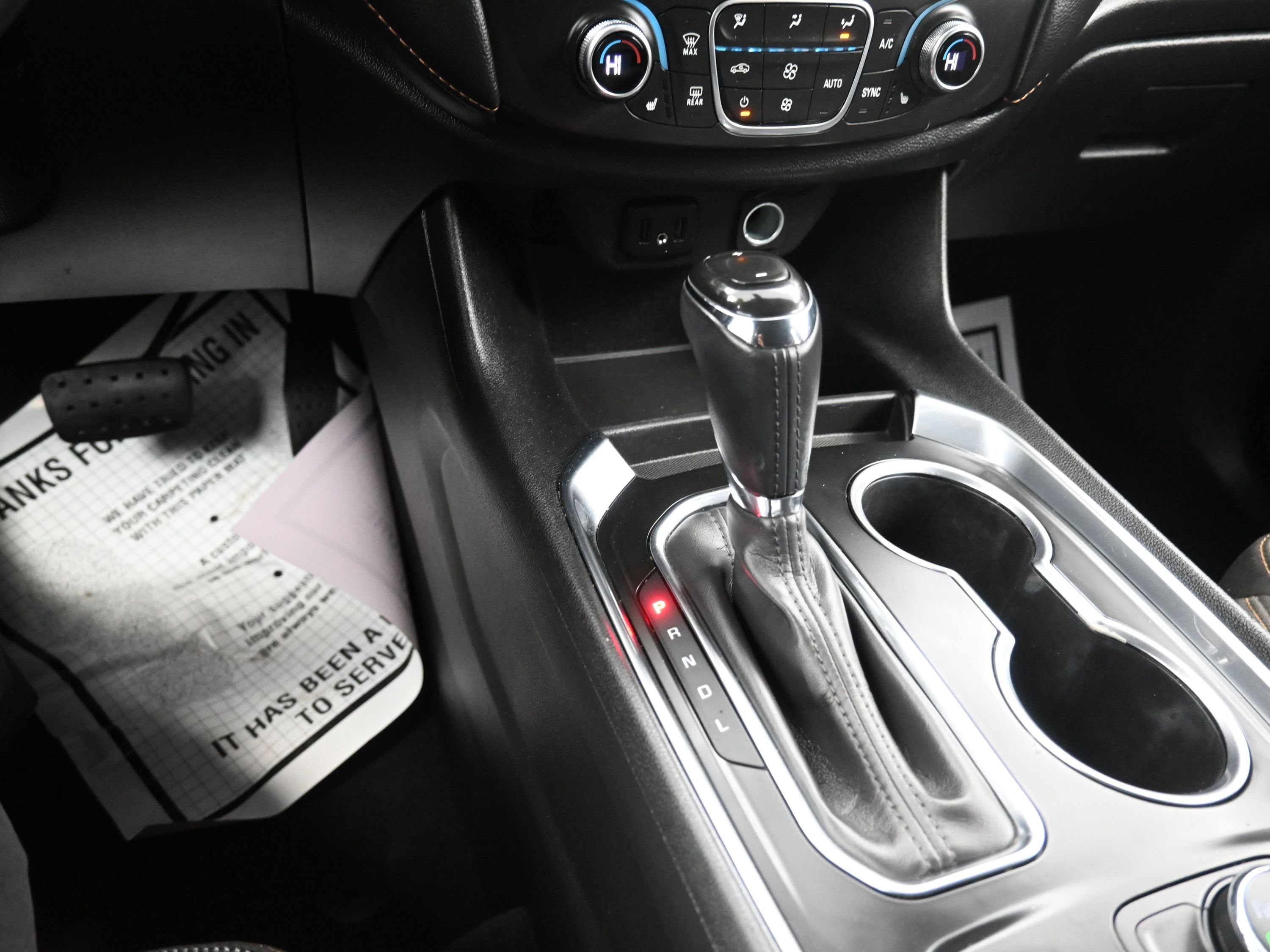 Used 2020 Chevrolet Traverse LT w/ LPO, Black Accent Package image 44