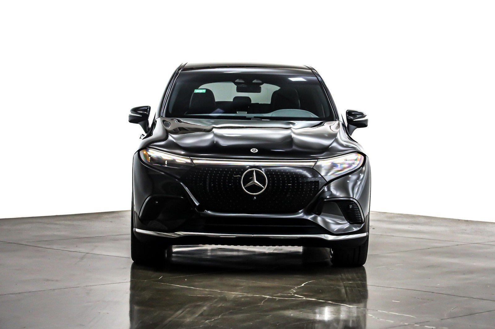 New 2026 Mercedes-Benz EQS 400 4MATIC SUV image 2