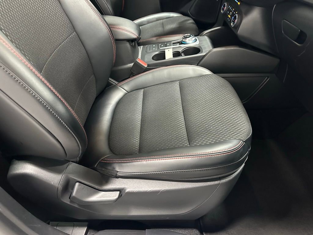 Used 2025 Ford Escape ST-Line image 53