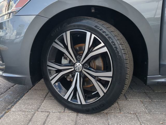 Certified 2022 Volkswagen Passat 2.0T SE FWD image 32