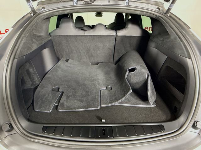 Used 2022 Tesla Model X image 25