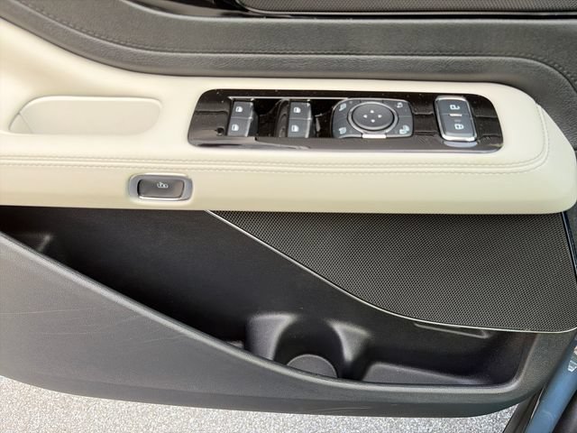 Used 2026 Lincoln Aviator AWD image 40