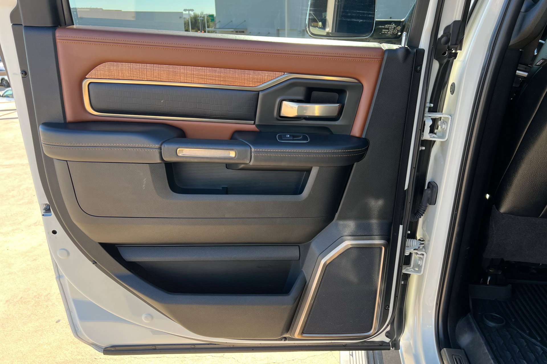 Certified 2022 RAM 2500 Limited image 18