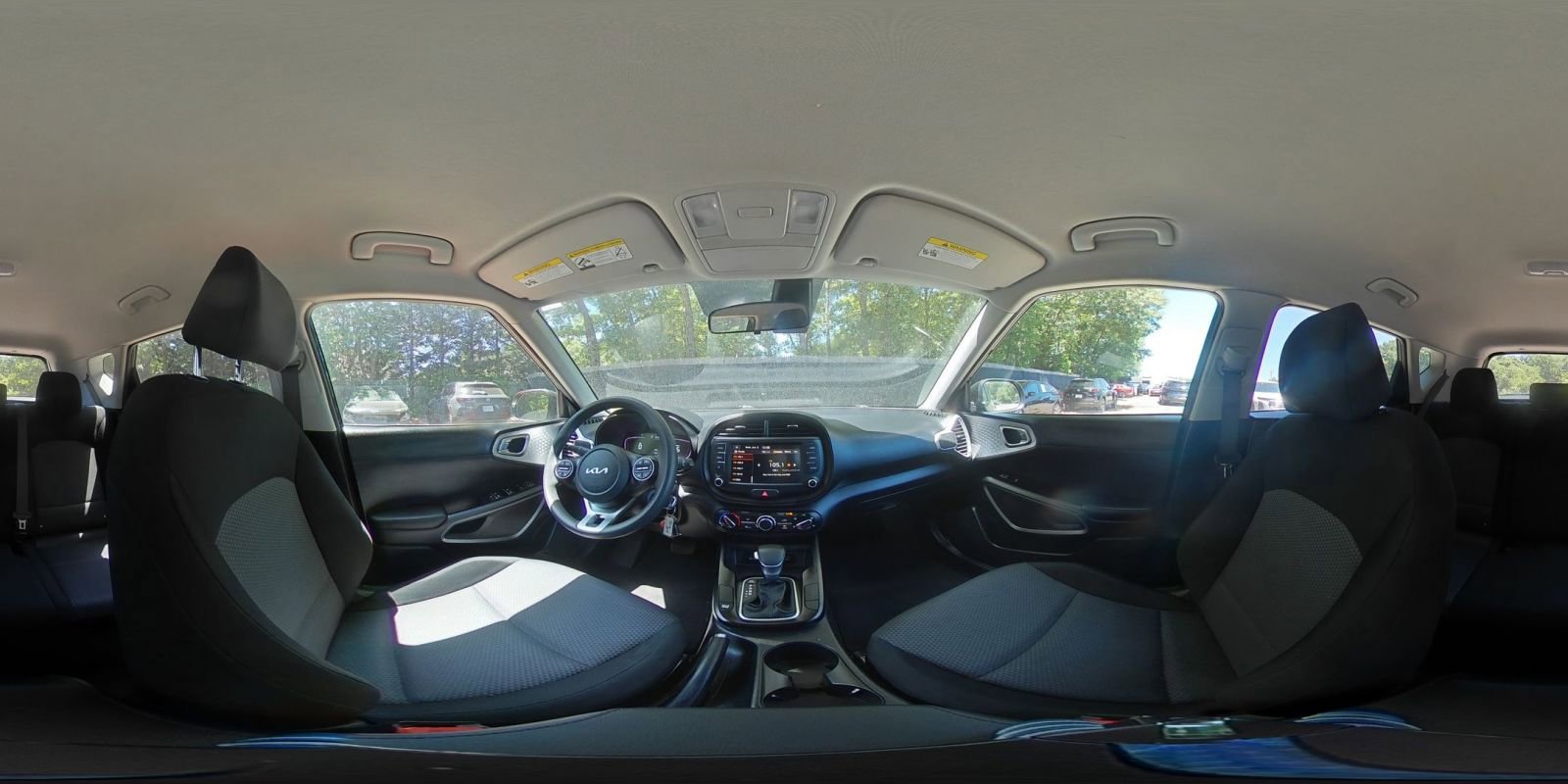 Used 2025 Kia Soul LX w/ LX Technology Package FWD image 40