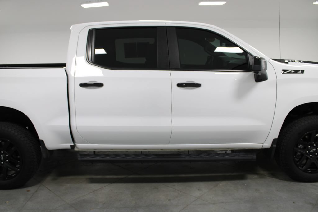 Used 2025 Chevrolet Silverado 1500 LT Trail Boss w/ LT Trail Boss Premium Package AWD/4WD image 11